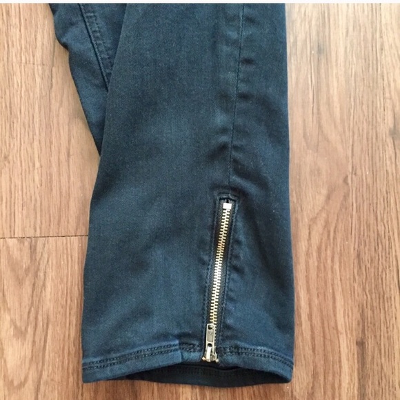 Lane Bryant Black Zip Ankle Jeans Size 16 - Picture 3 of 4